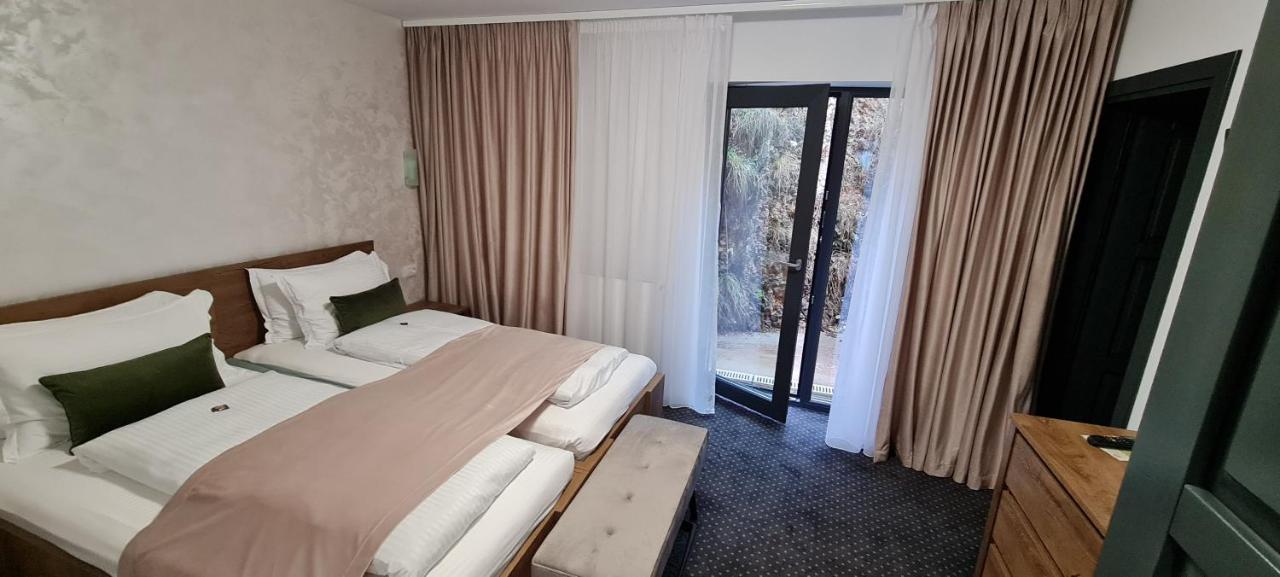 Casa Pe Vale Hotel Rîşnov Exterior foto